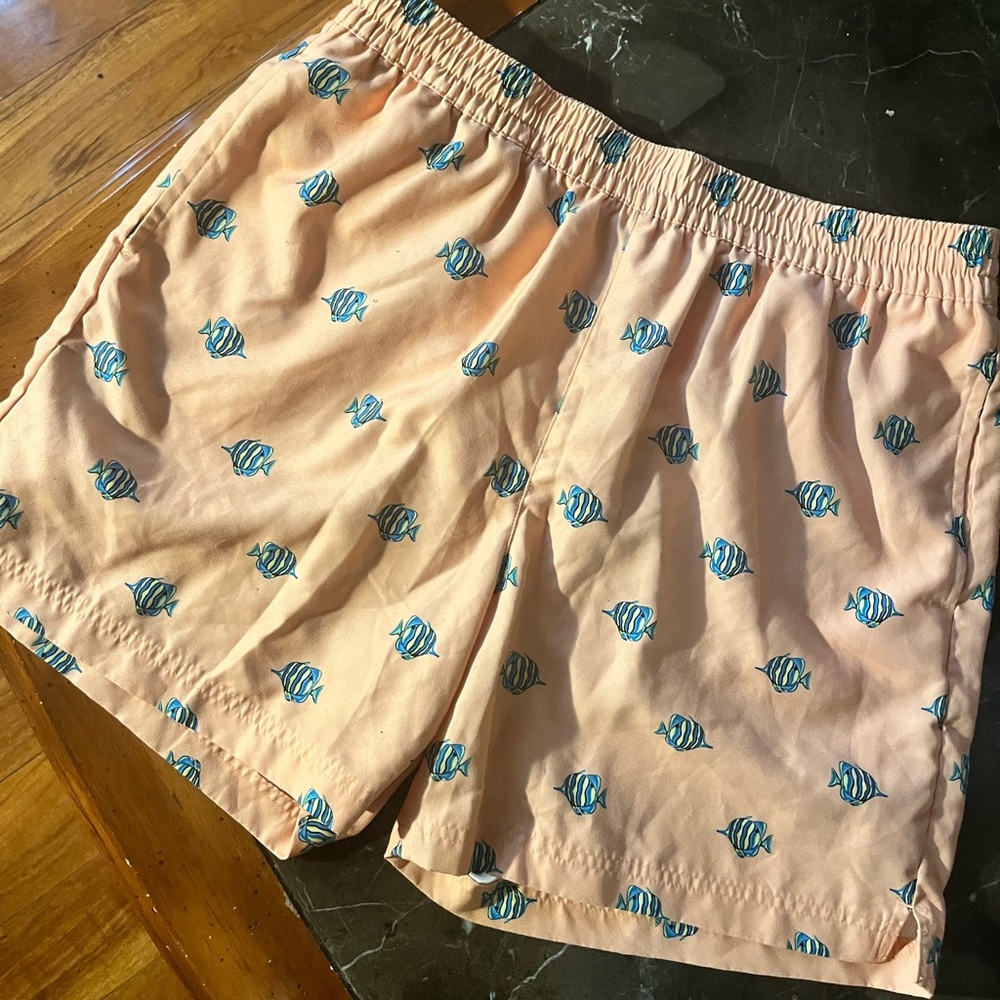 Men’s swimming trunks